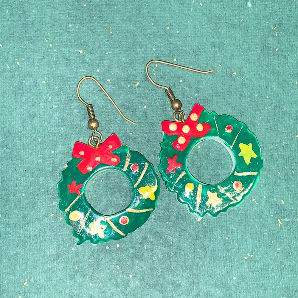 Vintage Hand-painted 🌲Holiday🌲 Wreath Dangle Earrings